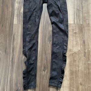Lululemon Swift Speed Tight in black camo